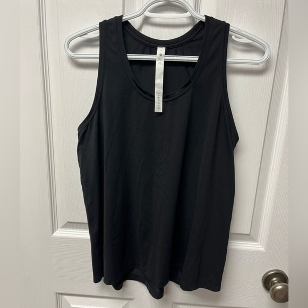 Lululemon Essential Tank *Train - Sz 6